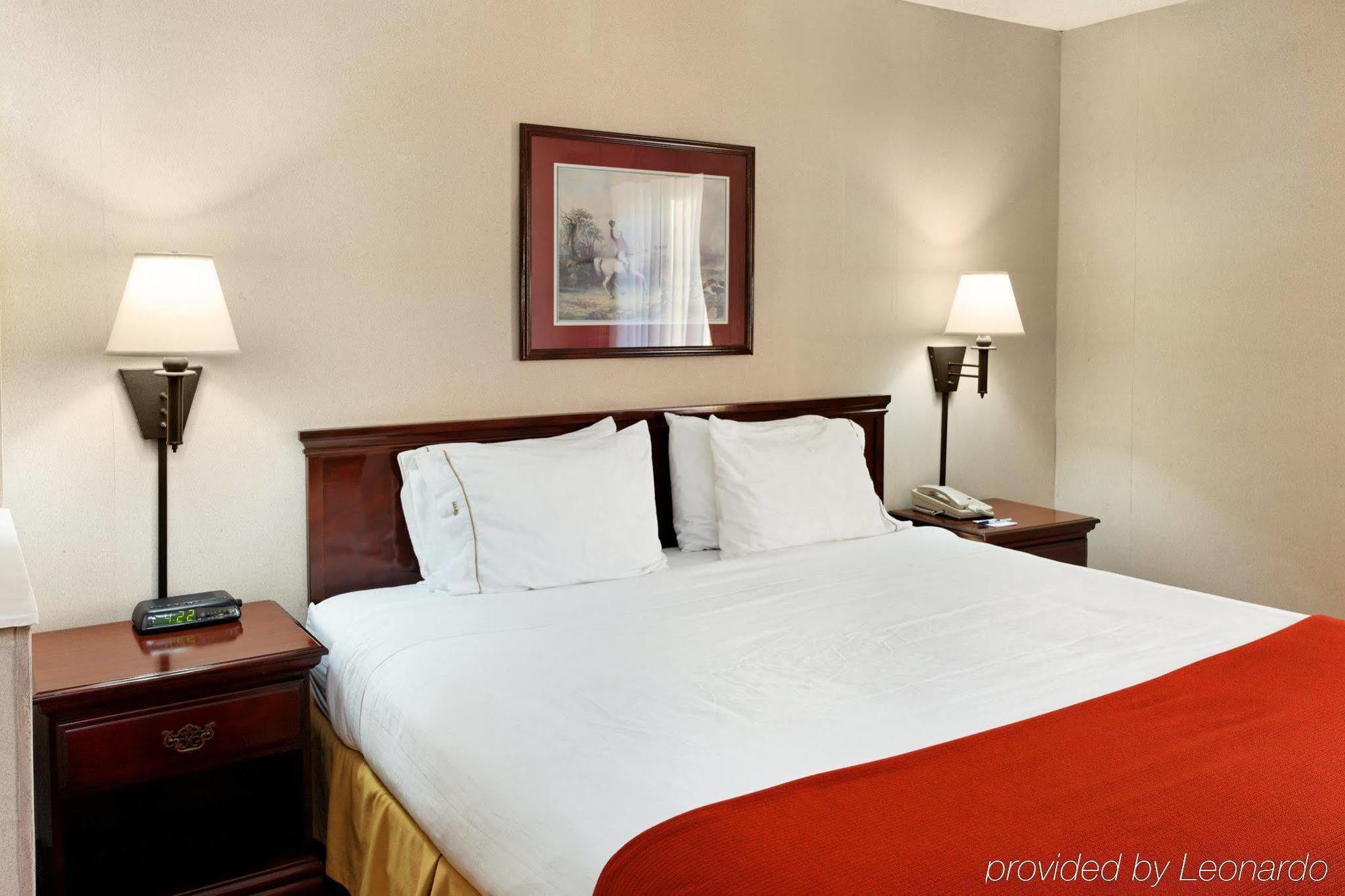 Holiday Inn Express Metropolis By Ihg Δωμάτιο φωτογραφία